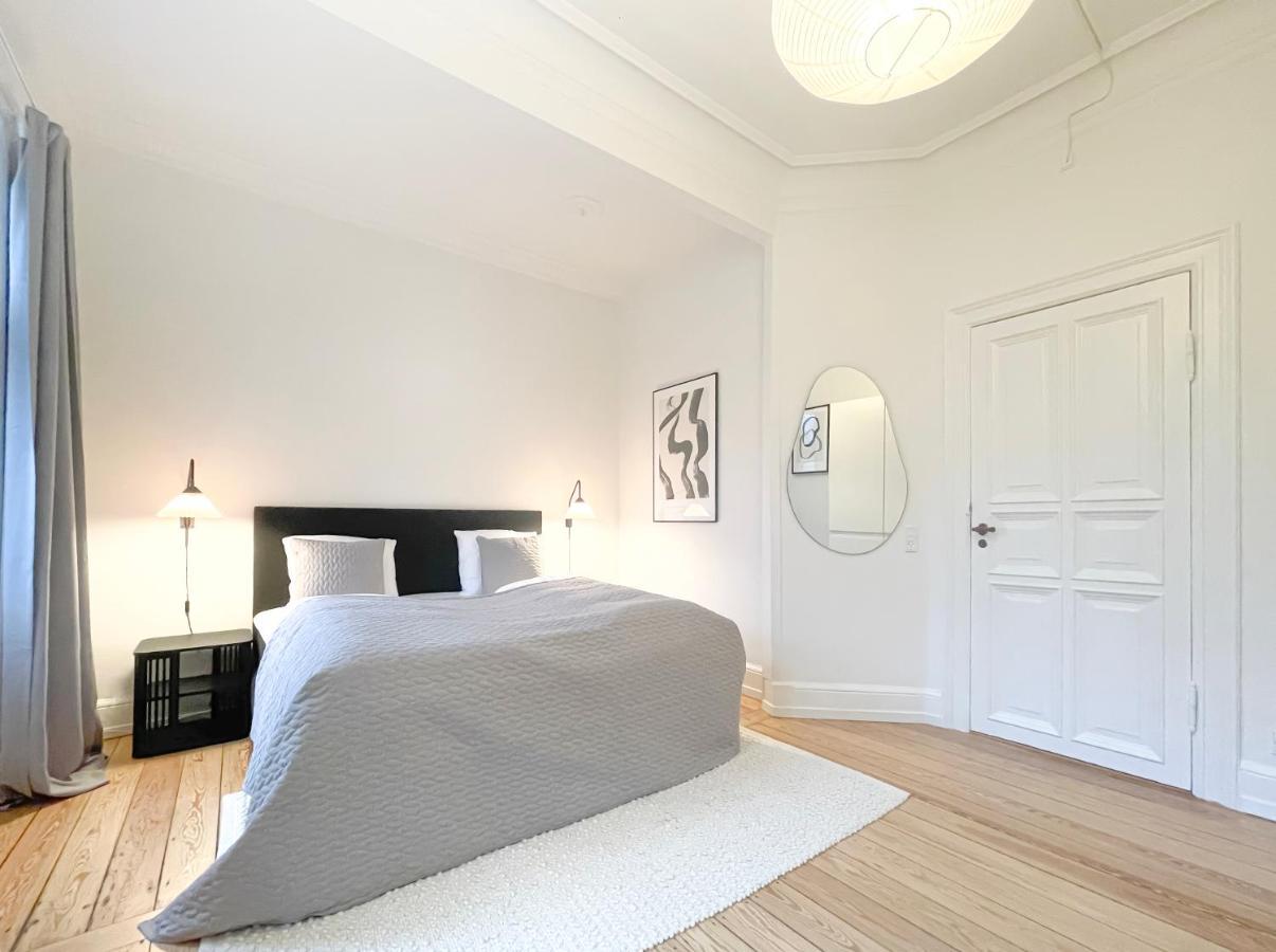 Large & Modern 4 Bedroom * Köpenhamn